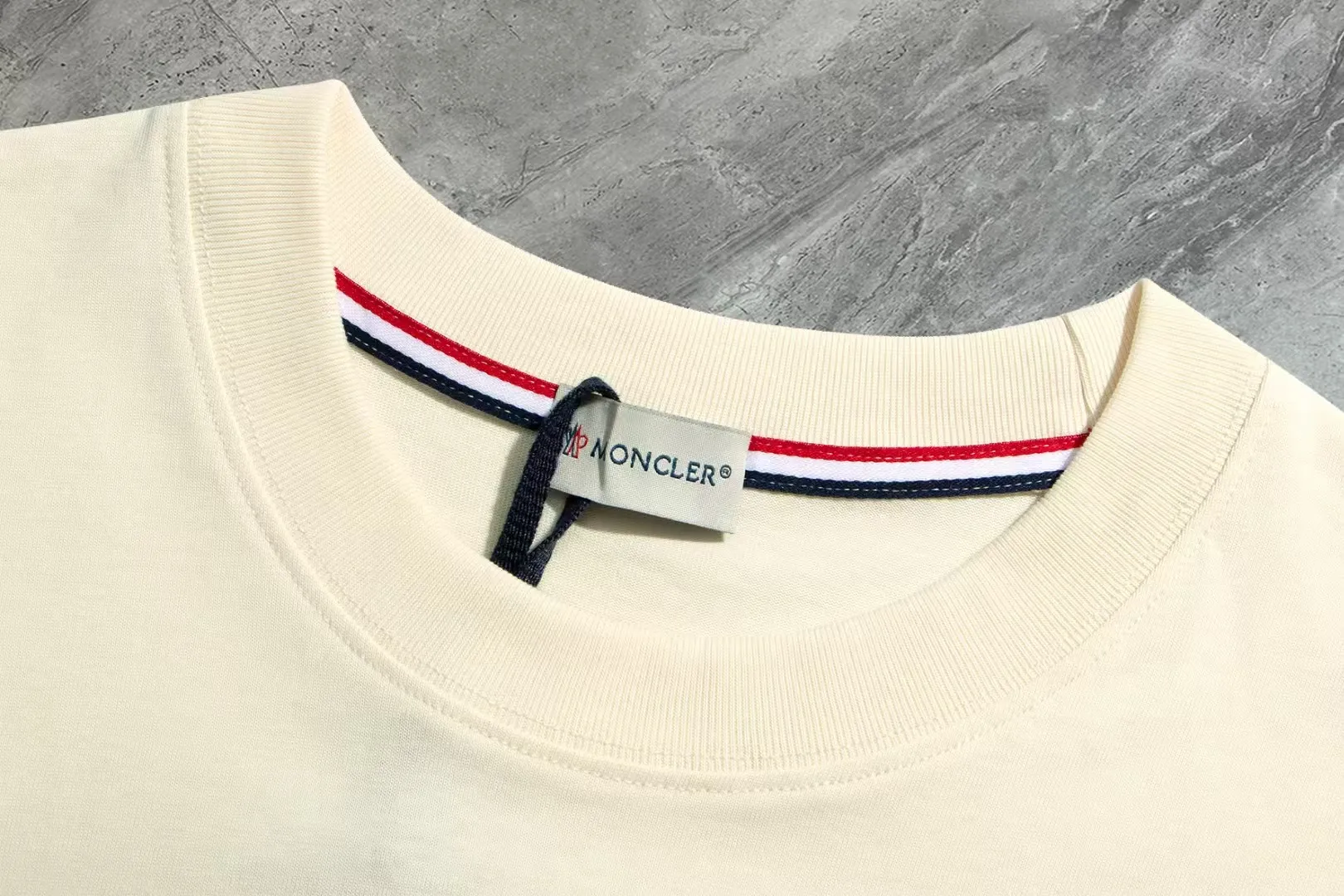 P80💰《Moncler~ 》2025New Arrival Quality T , Versatile Quality ！ ‼ 32 250G ‼ ， ， ， ， T 🤪 Sizes：S-M-L-XL-2XL ：Black，White， Same Style